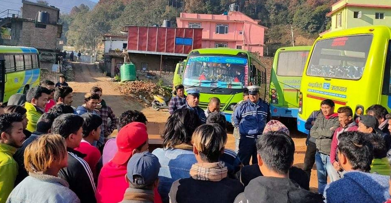 यातायात व्यवसायीकाे आन्दोलनले काठमाडौँकाे ट्राफिक अस्तव्यस्त