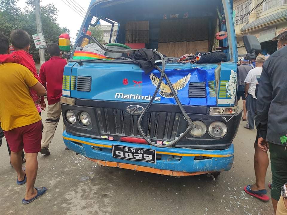 गोकर्णेश्वरको शंखडोलमा महेन्द्रा निसानकाे ठक्करबाट पैदल यात्रीको घटनास्थलमामै मृत्यु