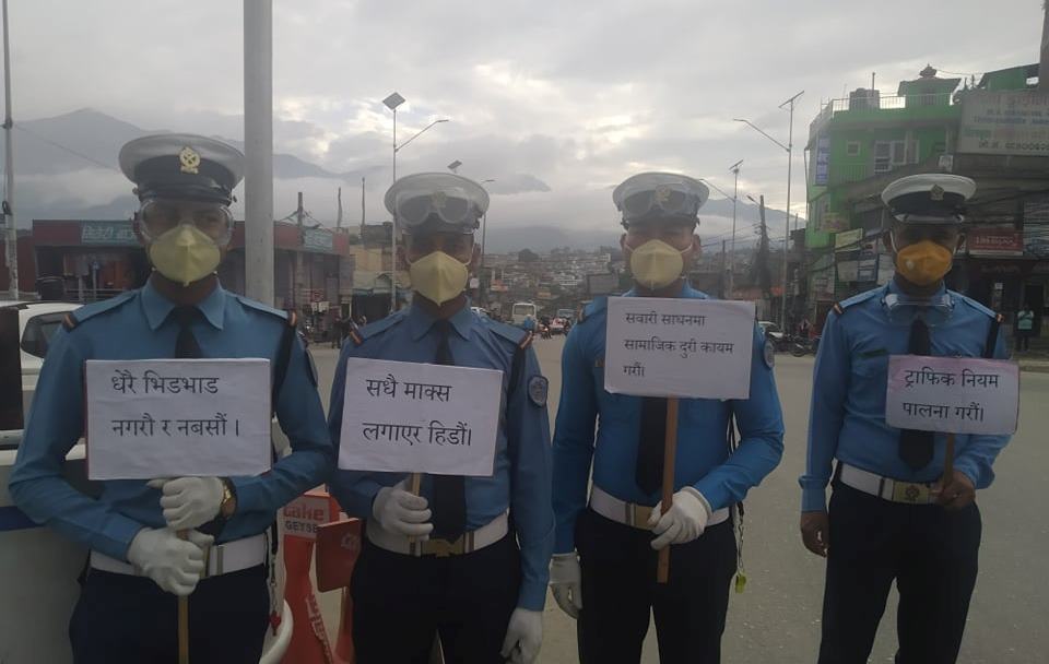 प्रहरीले फेरि शुरु गर्‍यो ‘तपाईंको मास्क खोइ ?’ अभियान