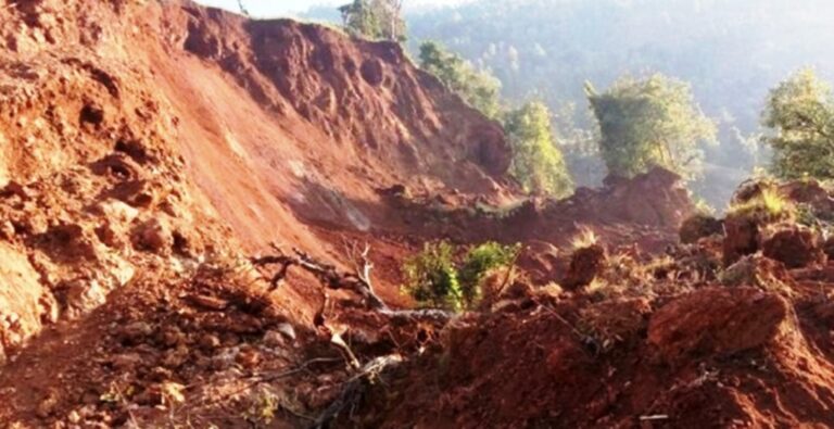 पहिरामा पुरिएर एकको मृत्यु, तीन घाइते