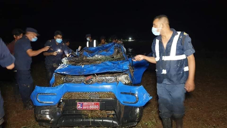 खोलाले कार बगाउँदा दाङमा चार जनाको मृत्यु