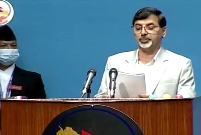 संसदमा एमाले अवरोधकाबीच अर्थमन्त्री शर्माद्वारा बजेट अध्यादेशको प्रतिस्थापन विधेयक प्रस्तुत