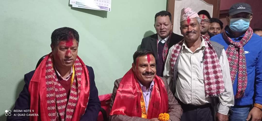 नेकपा एमाले चन्द्रागिरि -१ वडा कमिटीको अध्यक्षमा कबिराज खड्का ,को को बने पदाधिकारी ?