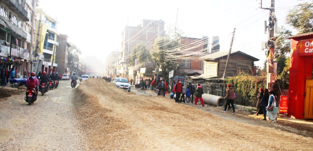 धुलाम्य बन्यो जोरपाटी–गोकर्ण–सुन्दरीजल सडक, स्वास्थ्यमा समस्या