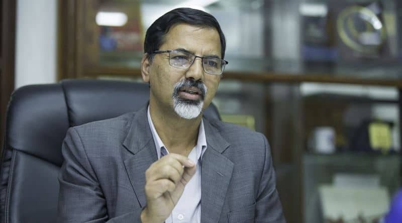 सहज तरिकाले ठूला योजना सञ्चालन हुने नीति बनाउनुपर्छ : अर्थमन्त्री शर्मा