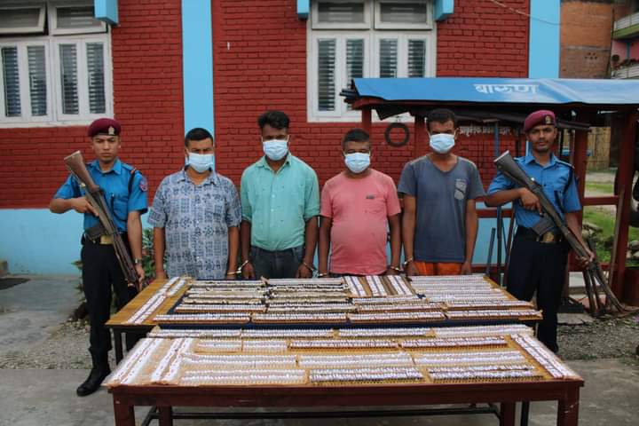 बागलुङबाट भारीमात्रामा लागुऔषध सहित चार पक्राउ 