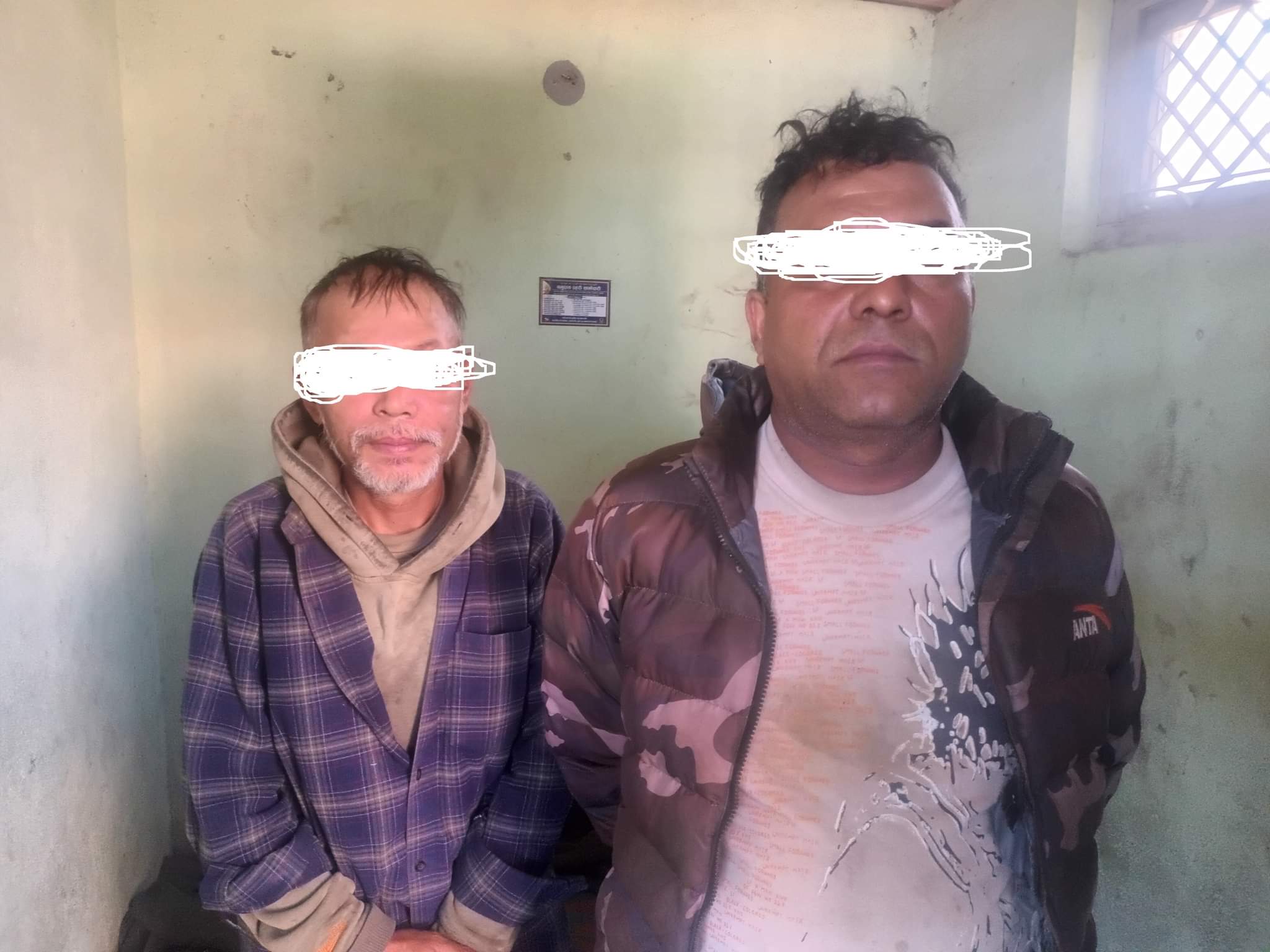 थानकोट त्रिभुवन पार्कमा पसल फुटाई मदिरा चाेरी गर्ने दुई रङ्गेहात पक्राउ