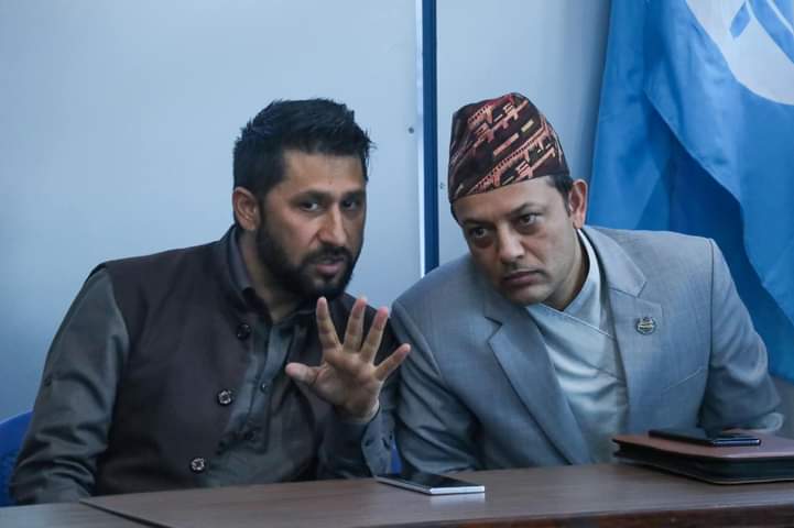 रवि लामिछानेले ‘विशेष पत्रकार सम्मेलन’ गर्दै