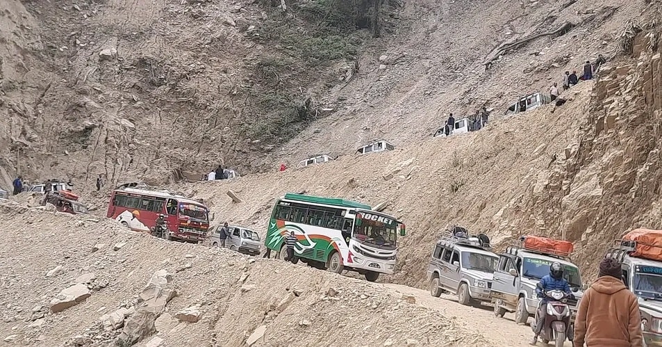 गणेशमान सिंह मार्गमा सवारीसाधनकाे चाप थप बढ्ने