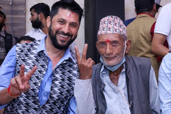 भारी मतान्तरसहित चितवन–२ बाट रवि लामिछाने