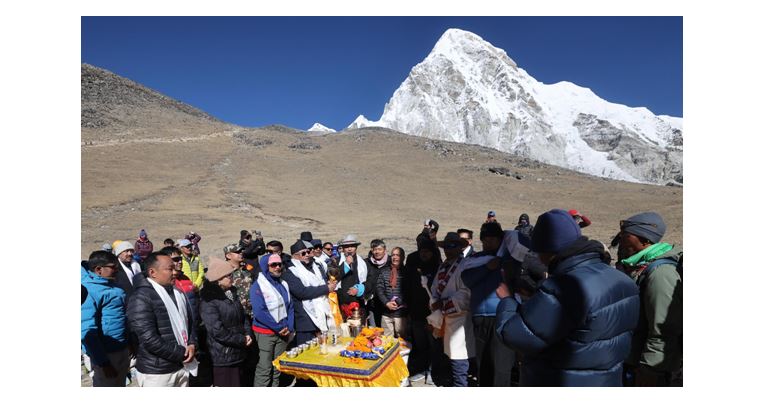 कोप–२८ मा सहयोगको याचना गर्ने होइन, अधिकारका कुरा राख्ने हो : प्रधानमन्त्री दाहाल    