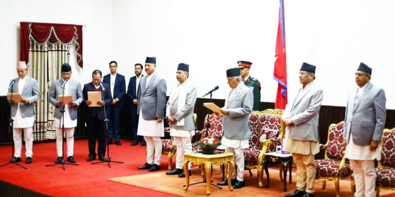 बिनाविभागीय पुरानै तीन मन्त्रीले लिए शपथ