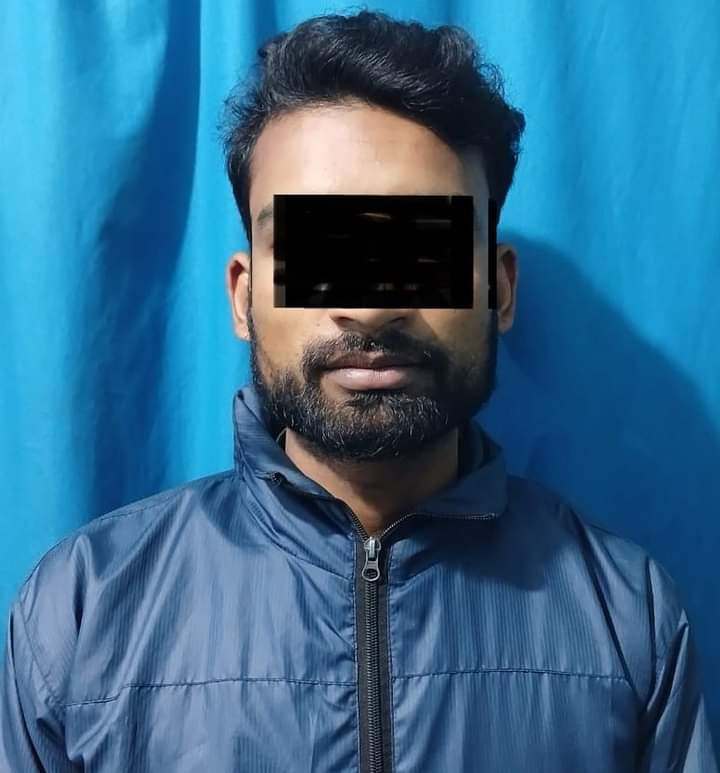 प्रहरी प्रभाग बलम्वुले लिखित सम्बन्धी कसूर गर्दा गर्दै पक्राउ