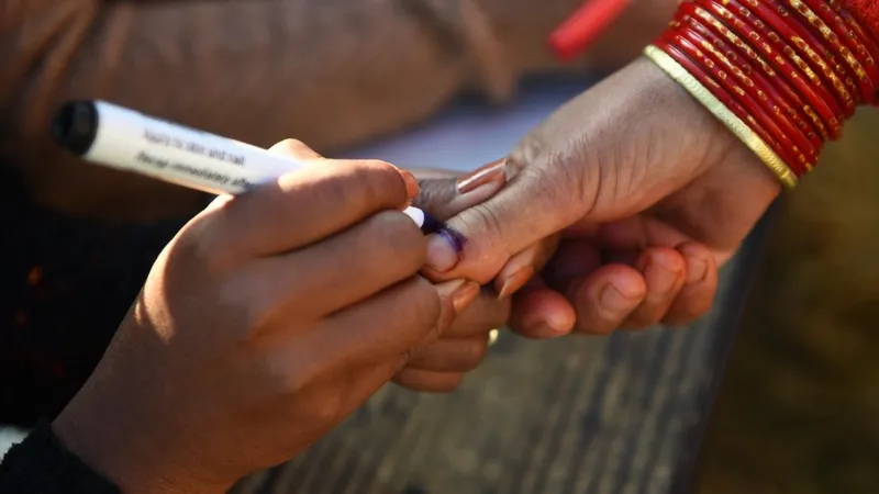 बझाङमा उत्साहपूर्वक मतदान हुँदै