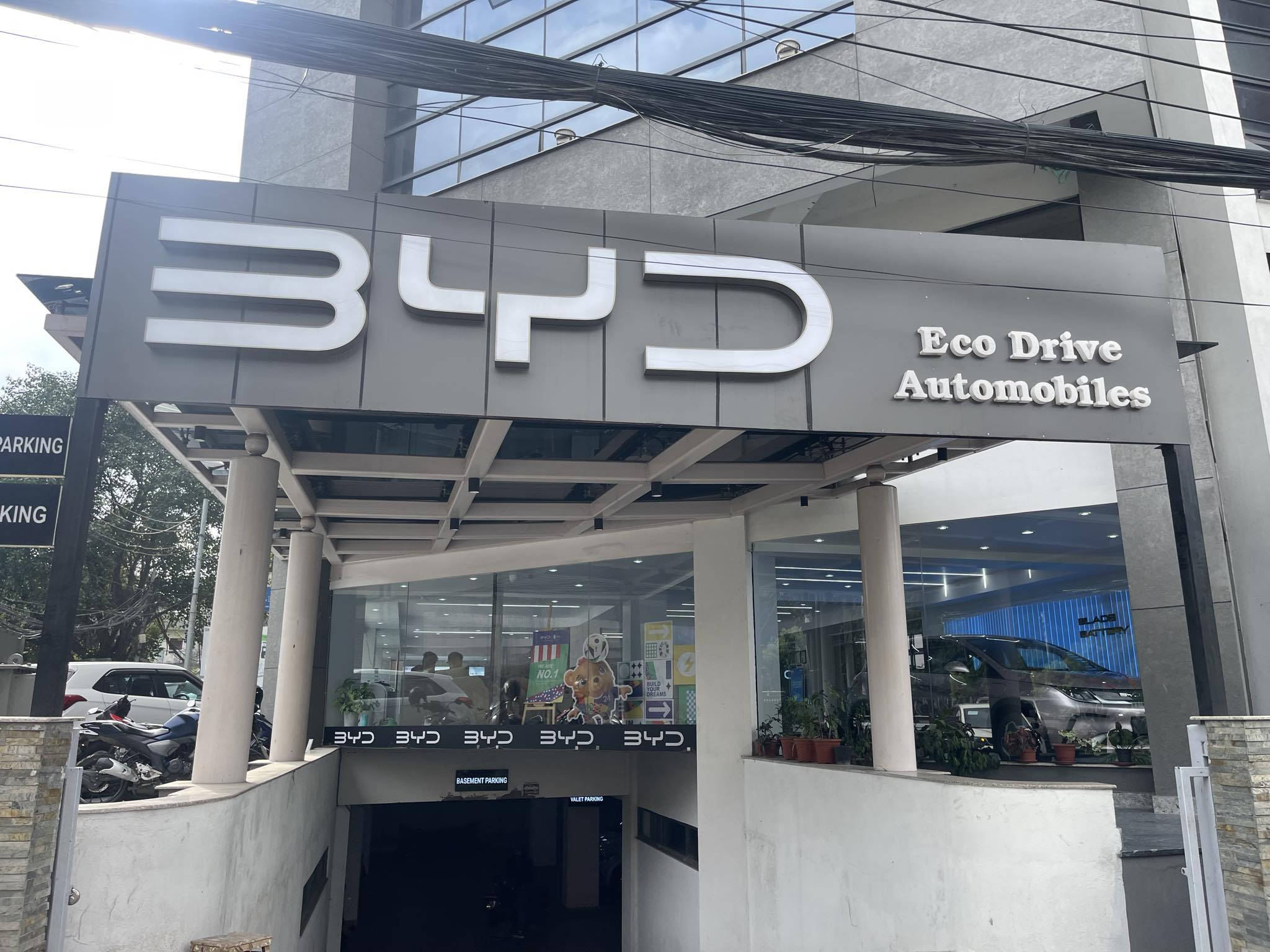 एक सय किलोवाटलाई ९९ देखाएर बीवाईडी कारले गर्‍यो करोडौंको कर छली, अनुसन्धान गर्दै राजस्व अनुसन्धान विभाग