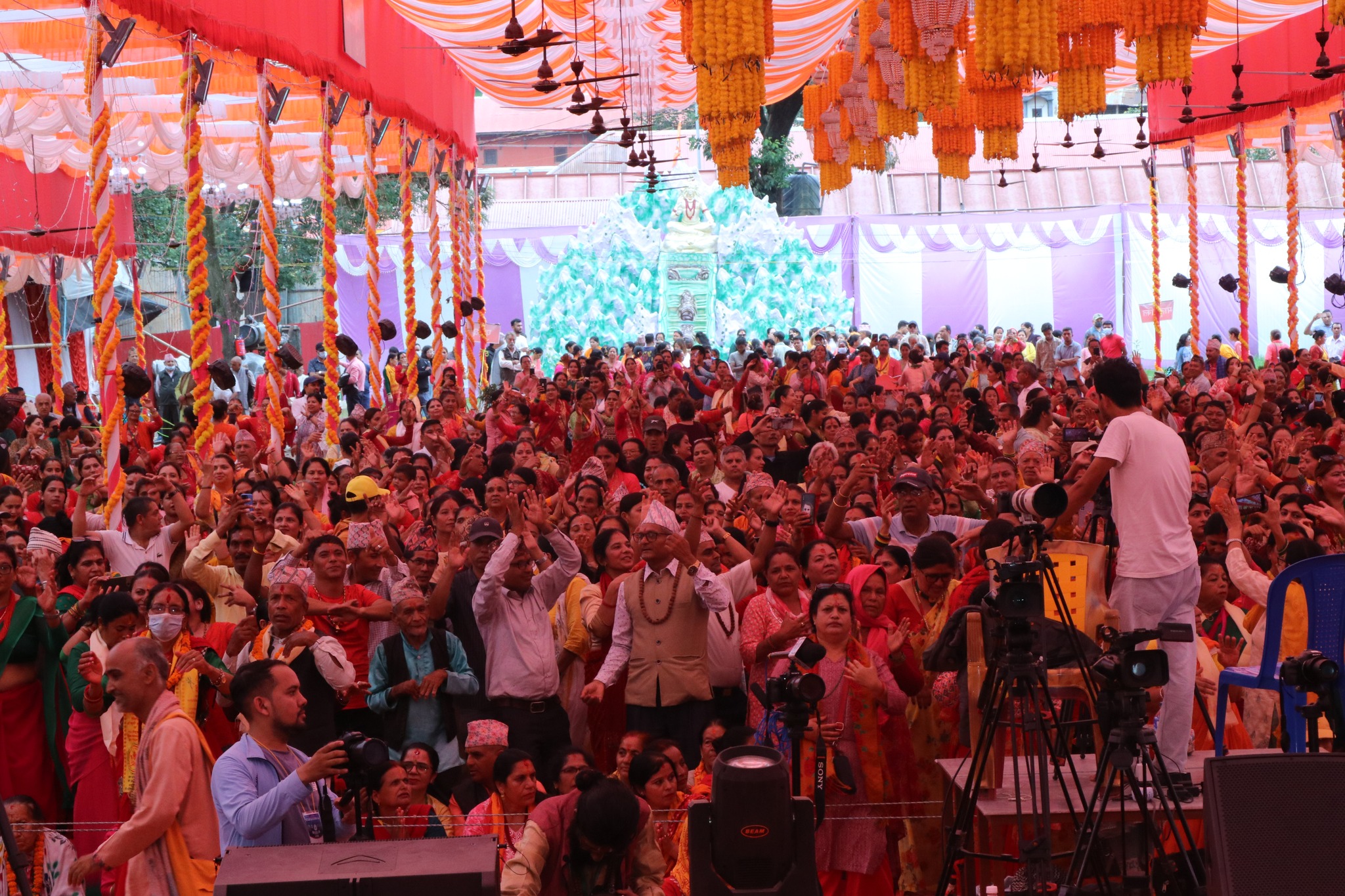 पशुपतिमा सञ्चालित विशेष कोटीहोम महायज्ञमा उत्साहजन सहभागिता, लाखौं  भक्तजनको सहभागिता