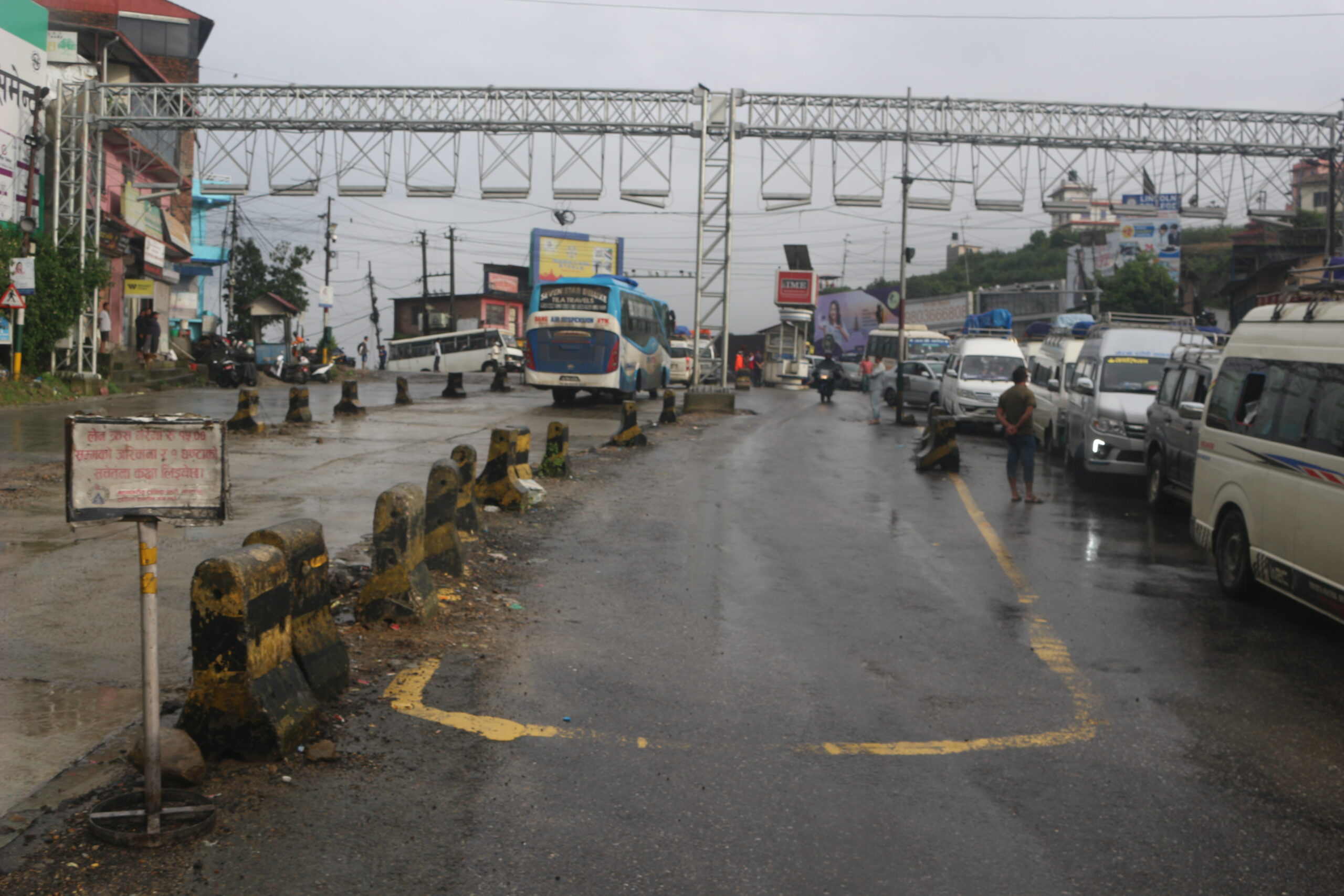 एकतर्फी खुल्यो नागढुंगा सडकखण्ड (तस्बिरहरू)