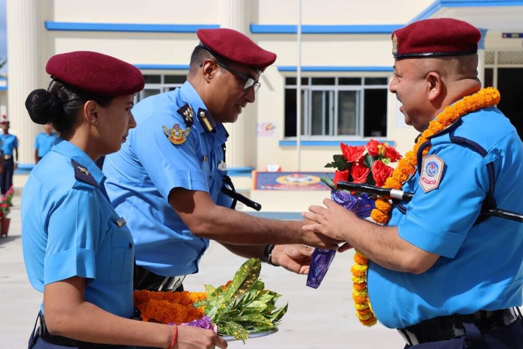 एसपी घिमिरे नगदसहित सम्मानित : जिल्ला प्रहरी रौतहट उत्कृष्ट घोषणा