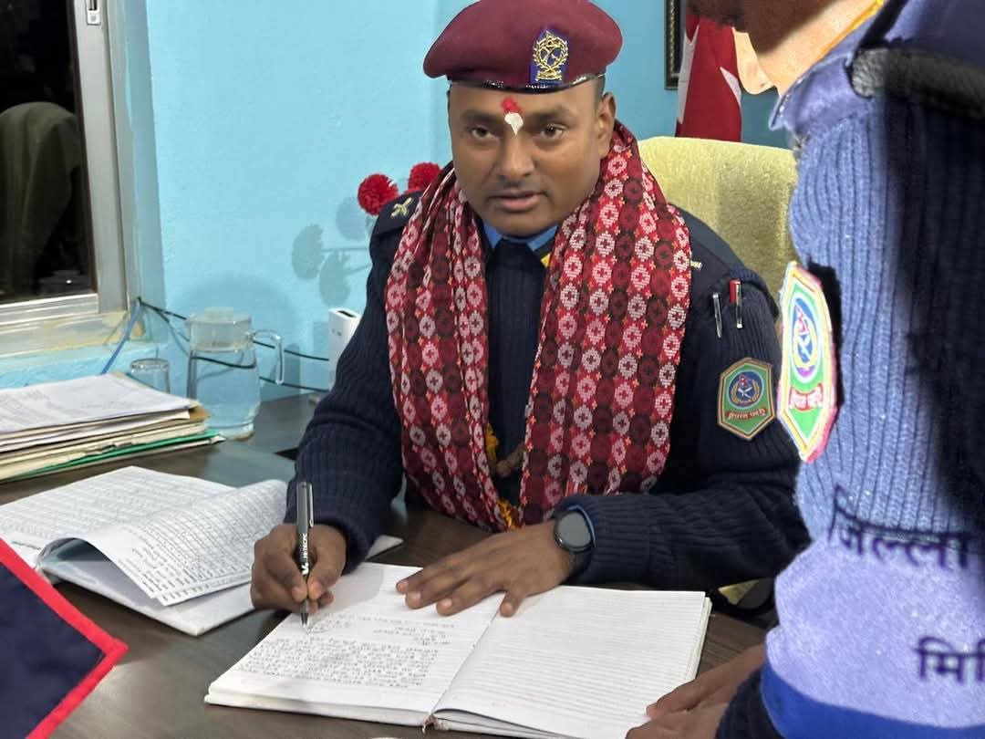 डिएसपी ज्ञानकुमार महतोले दोलखा पुगेर जिल्ला प्रहरी प्रमुखको कमाण्ड सम्हाले