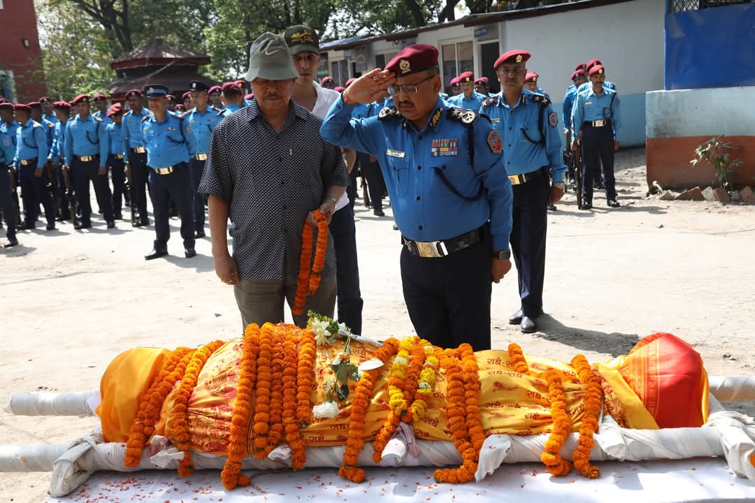 प्रहरी महानिरीक्षक (अ.प्रा.) स्व. दुर्लभ कुमार थापालाई नेपाल प्रहरीद्वारा श्रद्धासुमन अर्पण